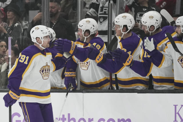 Grundstrom scores just 9 seconds in, Kings top Red Wings 4-3 – The Oakland  Press