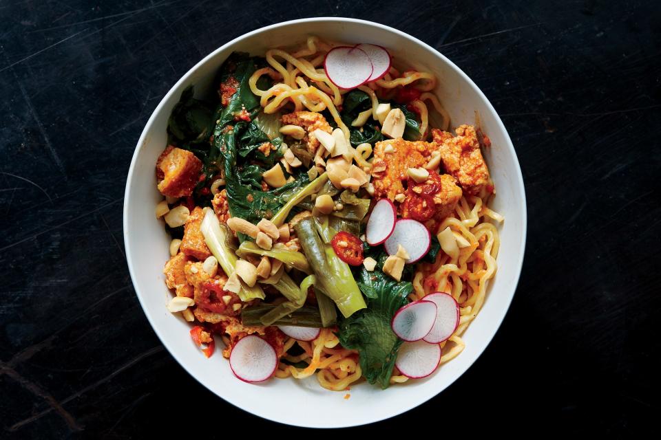 Ramen Noodle Bowl with Escarole and Spicy Tofu Crumbles