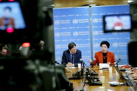 Professor David L. Heymann (L), Chair of the Emergency Committee, and World Health Organization (WHO) Director-General Margaret Chan hold a news conference after the first meeting of the International Health Regulations (IHR) Emergency Committee concerning the Zika virus and observed increase in neurological disorders and neonatal malformations in Geneva, Switzerland, February 1, 2016. REUTERS/Pierre Albouy