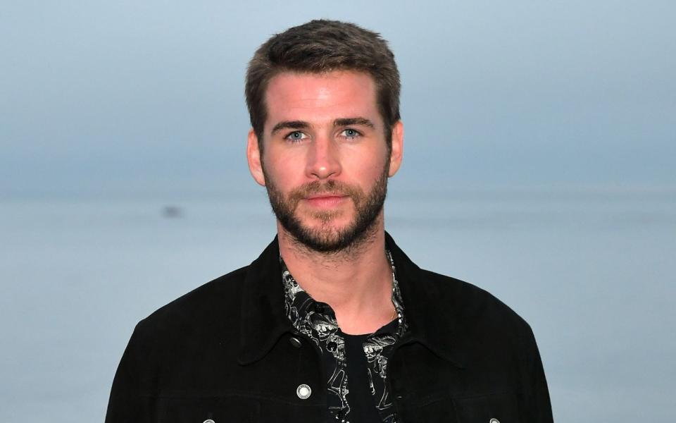 Liam Hemsworth hat "große Stiefel zu füllen", wie er auf Instagram schreibt. Er soll der neue Geralt von Riva im Netflix-Hit "The Witcher" werden. Schließlich gab der Streamingdienst das Go für eine vierte Staffel. (Bild: 2019 Getty Images/Neilson Barnard)