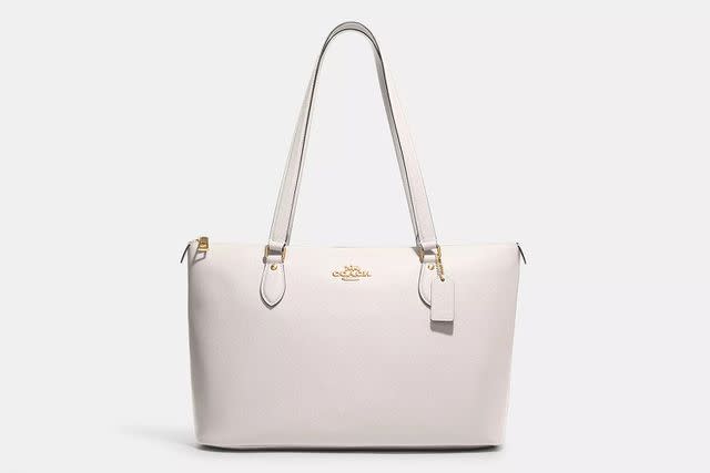 <p>Coach Outlet</p>