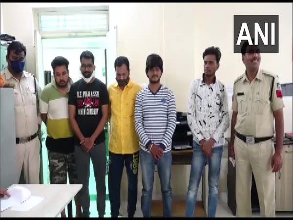 The police with the 5 accused (Photo/ANI)