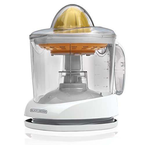 Black+Decker 32-Ounce Citrus Juicer (Amazon / Amazon)