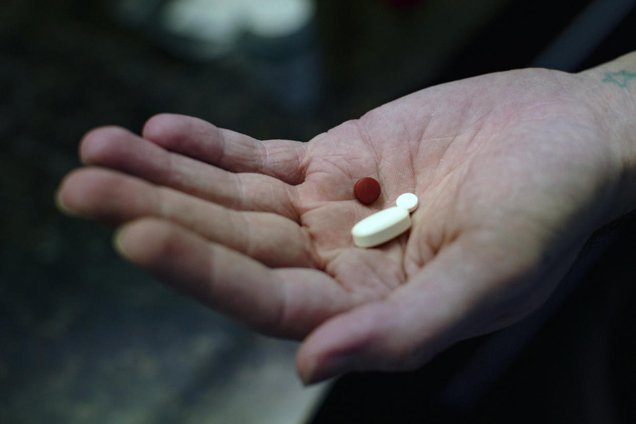 Una mujer sostiene una dosis del medicamento contra la obesidad Wegovy en Brighton, Míchigan, el 8 de junio de 2023. Las compañías farmacéuticas están desarrollando medicamentos más potentes de esta clase. (Cydni Elledge/The New York Times)
