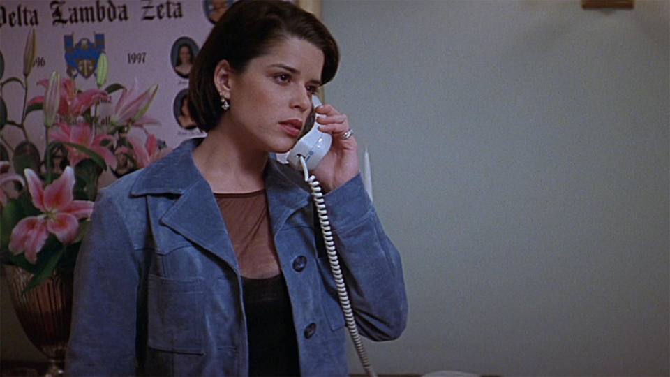 Neve Campbell in Scream 2