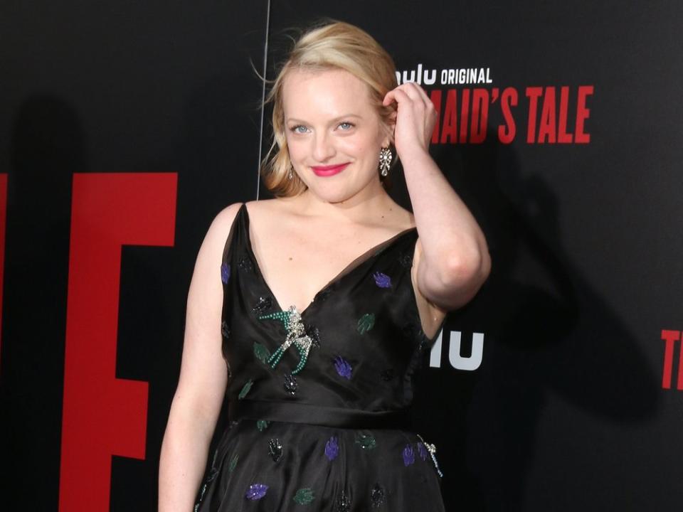 Elisabeth Moss bei der Premiere von "The Handmaid's Tale". (Bild: Kathy Hutchins/Shutterstock)