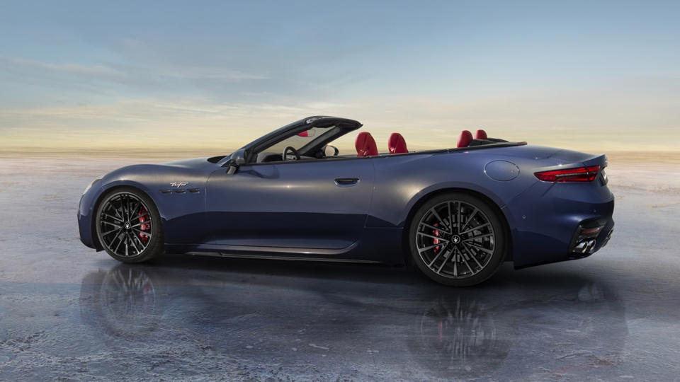 A rear 3/4 view 2024 Maserati GranCabrio