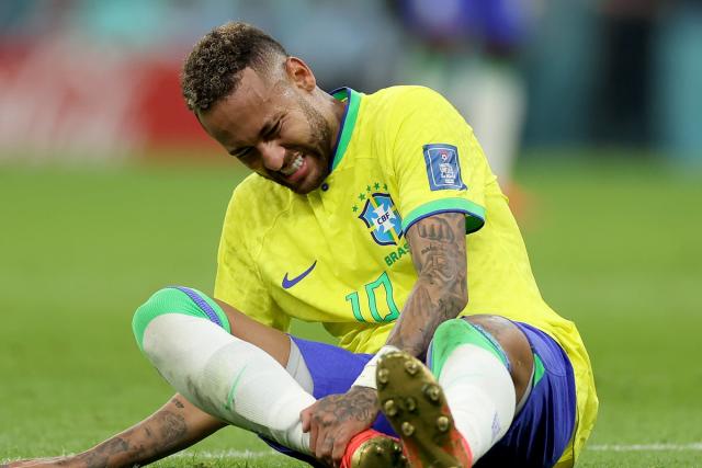 Neymar injured, Richarlison scores for Brazil at World Cup – Orange County  Register