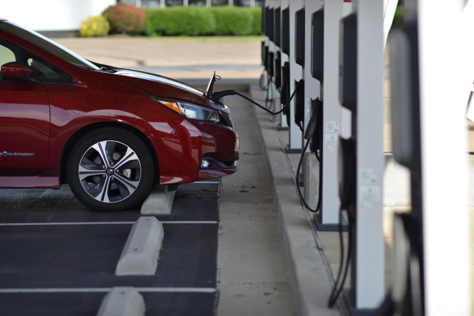 From now on, you just have to fire up Google Maps if you need to hunt for anopen EV charging station