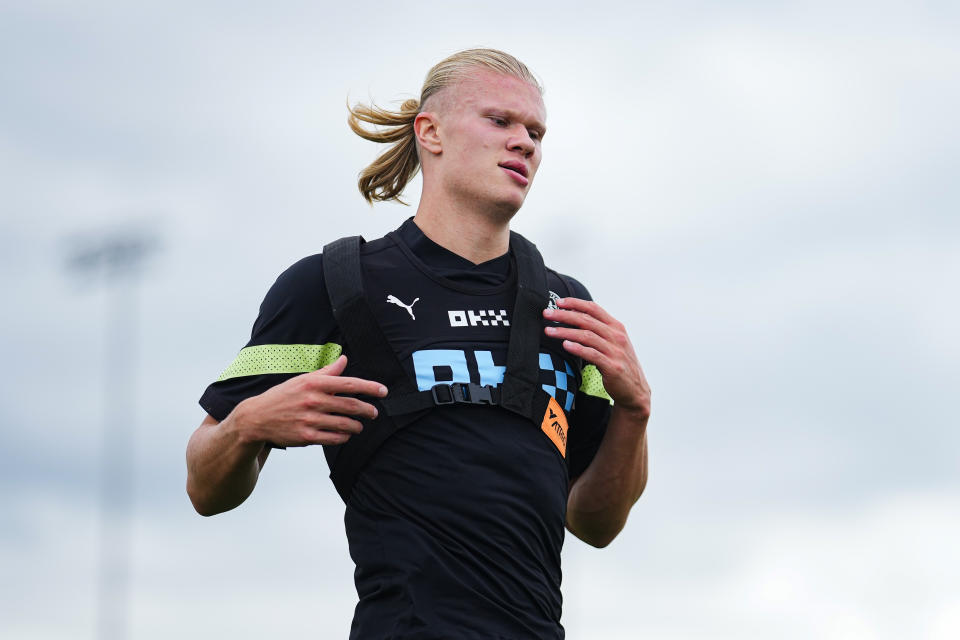 MANCHESTER, ENGLAND - AUGUST 02: Manchester City's Erling Haaland in action during training at Manchester City Football Academy on August 2, 2022 in Manchester, England. (Photo by Tom Flathers/Manchester City FC via Getty Images)