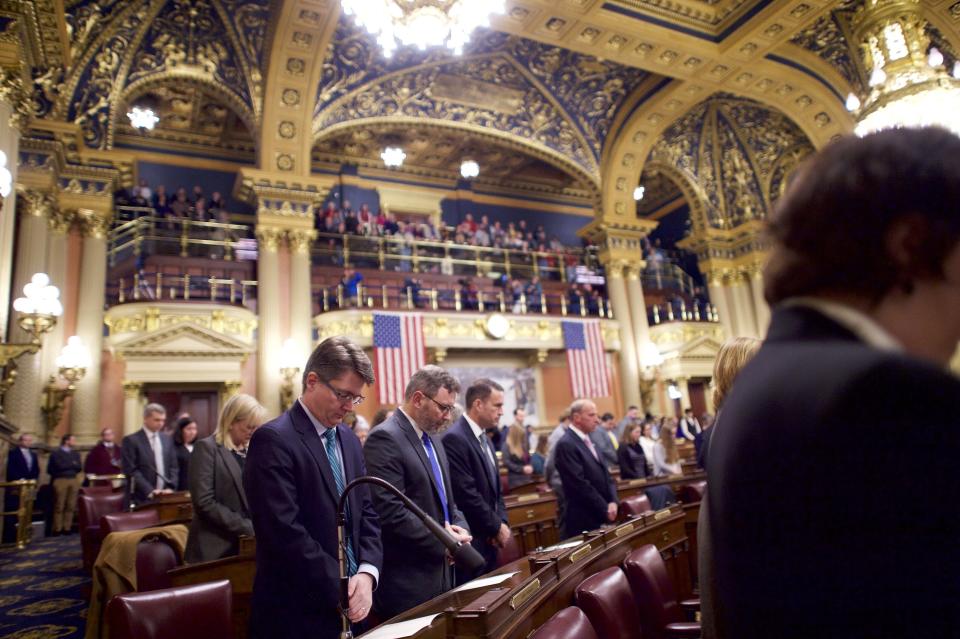 Prayer in the Pennsylvania House of Representatives on Dec. 19, 2016. (Photo: Mark Makela via Getty Images)