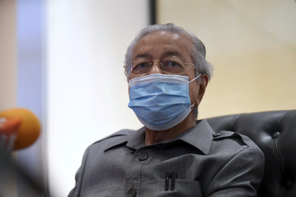 Langkawi MP Tun Dr Mahathir Mohamad speaks during a press conference in Langkawi September 18, 2021. — Bernama pic