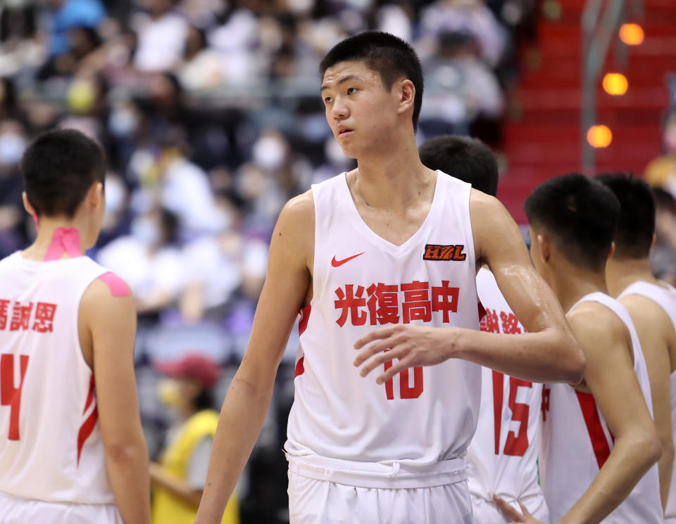 光復高中當家中鋒鄭名斈將是挑戰HBL連霸的關鍵。（HJ Sports提供）