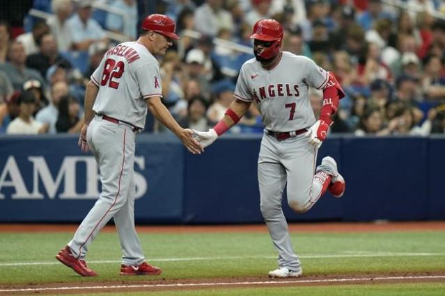 Orioles score six in ninth, hold on to beat Rays 9-6