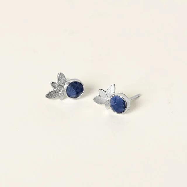 <p><a href="https://go.redirectingat.com?id=74968X1596630&url=https%3A%2F%2Fwww.uncommongoods.com%2Fproduct%2Fsapphire-foliage-stud-earrings&sref=https%3A%2F%2Fwww.womansday.com%2Frelationships%2Fdating-marriage%2Fg44286046%2Ffive-year-anniversary-gift-ideas%2F" rel="nofollow noopener" target="_blank" data-ylk="slk:Shop Now;elm:context_link;itc:0;sec:content-canvas" class="link ">Shop Now</a></p><p>Sapphire Foliage Stud Earrings</p><p>$87.00</p><p>uncommongoods.com</p><span class="copyright">Uncommon Goods/Kandy Clark</span>
