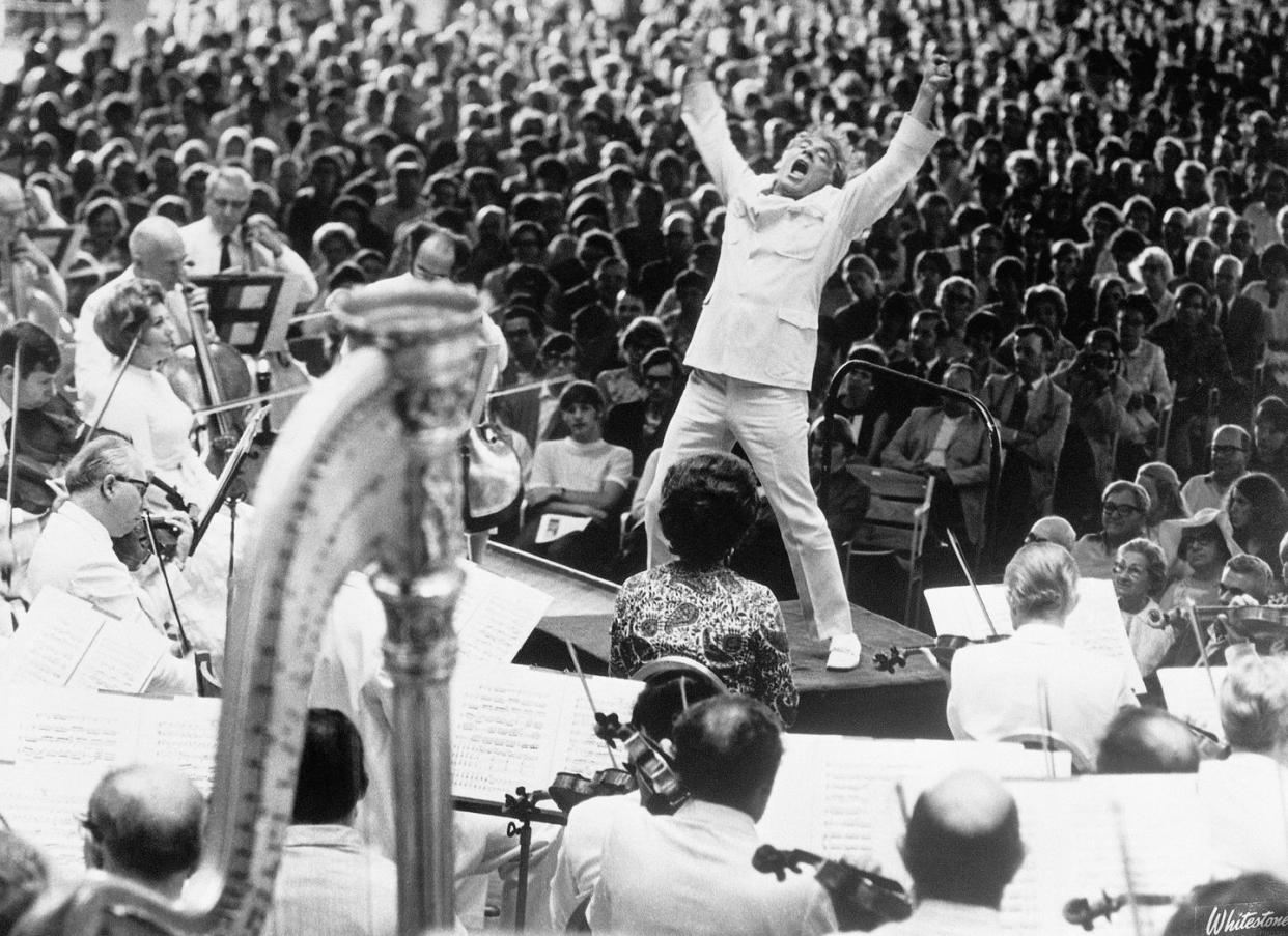 leonard bernstein conducting boston symphony