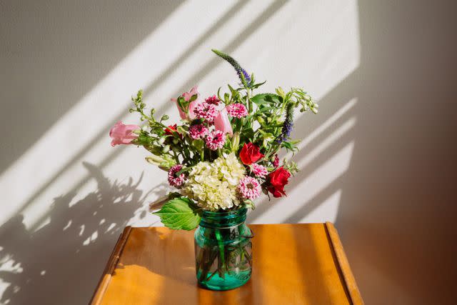 How to Make Cut Flowers Last Longer, According to a Professional