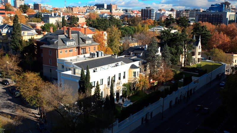 <b>IE Business School</b>: A pesar de no haber sido capaz de meterse entre las diez más lucrativas, la española obtiene una meritoria undécima posición y el nivel de ganancias medio de sus alumnos una vez abandonada la escuela es de 157,054 dólares de media. Otra española, la <b>Iese Business School</b> , ocupa la decimoctava plaza con 146,049 dólares. (Foto: IE Business School)