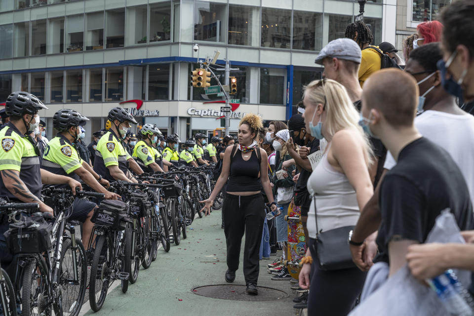 Police at a demonstration Thursday in New York City wore typical uniforms and bike helmets. (Photo: Lev Radin/Pacific Press/LightRocket via Getty Images)