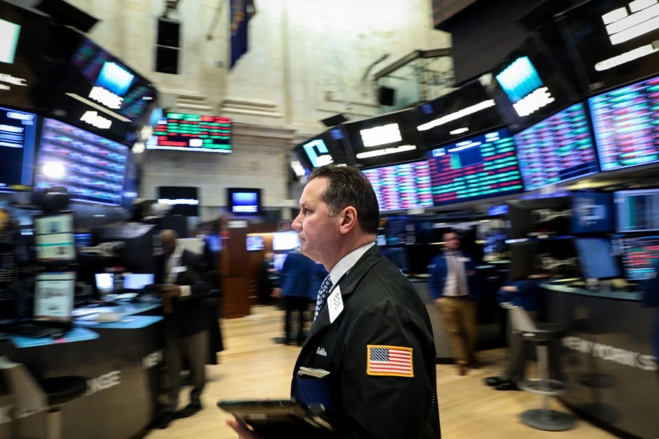 Traders work on the floor of the New York Stock Exchange (NYSE) in New York, U.S., January 7, 2019. REUTERS/Brendan McDermid