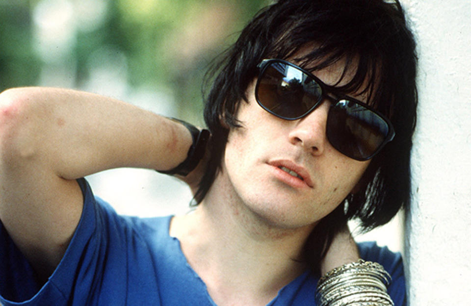 Richey Edwards, membre du groupe Manic Street Preachers, a tout simplement disparu le 1er février 1995, le jour même où il était censé s'envoler pour les États-Unis avec les autres membres du groupe, afin de promouvoir leur troisième album "The Holy Bible". Depuis, les autorités n'ont obtenu aucun indice officiel sur sa localisation, bien que certaines personnes affirment l'avoir vu à Goa, Lanzarote et Fuerteventura. Bien que le cas d'Edwards n'ait pas été officiellement lié à la mort, de nombreux fans croient à cette théorie.