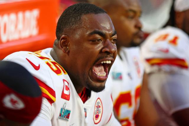 Chiefs star Chris Jones watches opener vs. Lions in suite amid contract  holdout