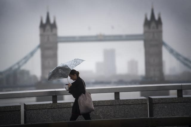 Commuters head to work in central London