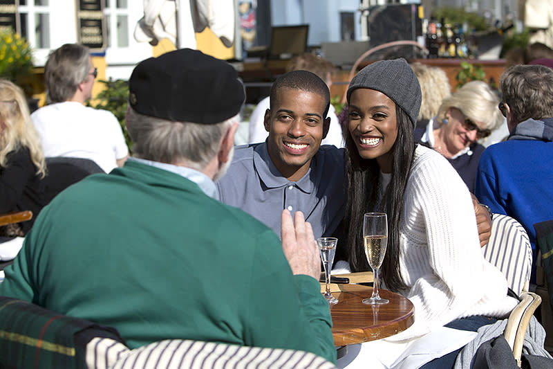 <p>Eric and Rachel Lindsay in ABC’s <i>The Bachelorette</i>. <br>(Photo: Thomas Lekdorf/ABC) </p>