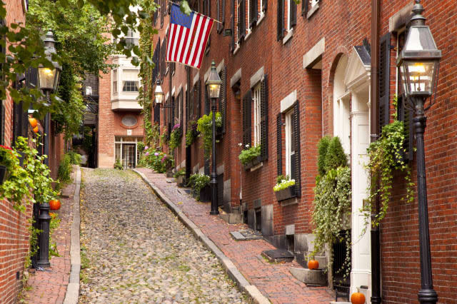 Famous Acorn Street in Beacon Hill, Boston, Massachusetts, USA