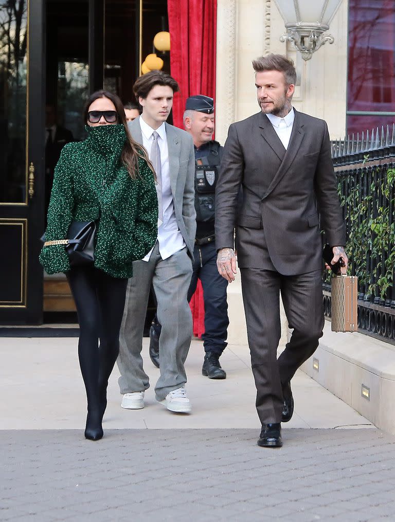 Victoria, Cruz y David Beckham en París durante la semana de la moda