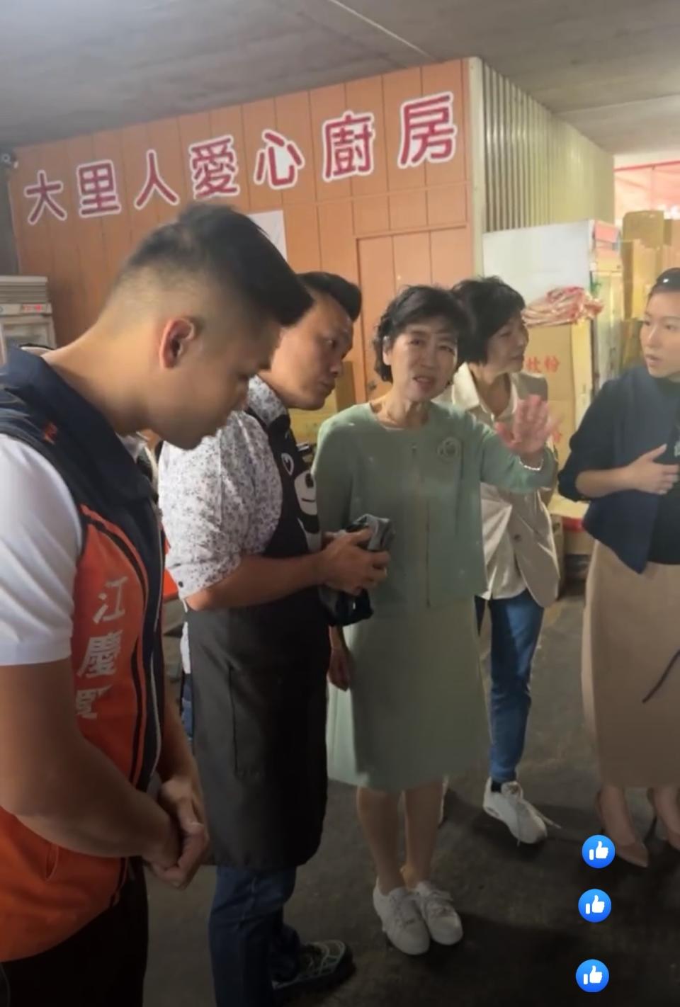 這次論壇不僅是女力演講分享養生心得，陳佩琪醫師更融入了大里人愛心廚房親手下廚的元素。（圖/取自江和樹臉書直播）