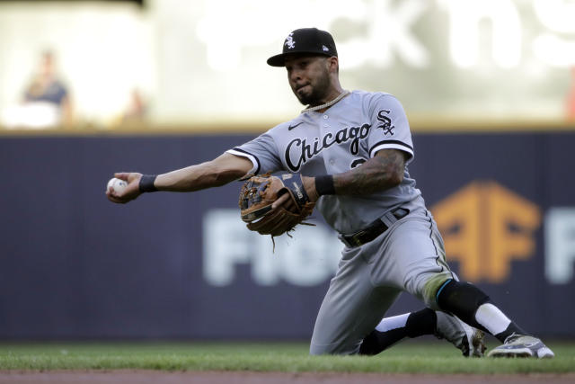 Tellez homers twice to help Brewers beat White Sox 6-1