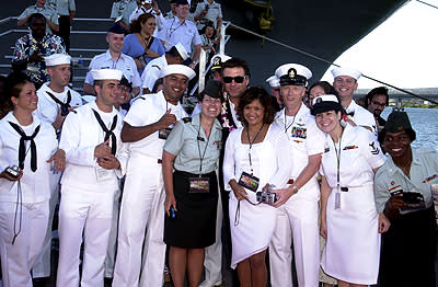 Premiere: Alec Baldwin and the crew of the USS John C. Stennis at the Honolulu, Hawaii premiere of Touchstone Pictures' Pearl Harbor - 5/21/2001 Photo: Steve Granitz/Wireimage.com