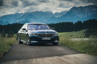 <p>2020 BMW Alpina B7</p>