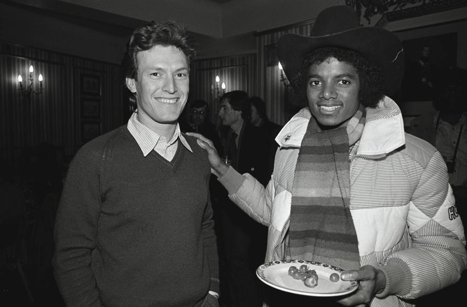 Just 89 Photos of Celebrities Partying in the '70s