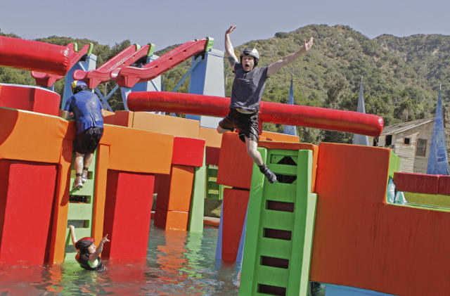 Wipe Out Obstacle Course - Destination Events