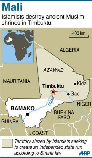 Map of Mali locating Timbuktu, where Islamist militants have destroyed the 'sacred' door of one of Timbuktu's three ancient mosques after smashing seven tombs of muslim saints over the weekend