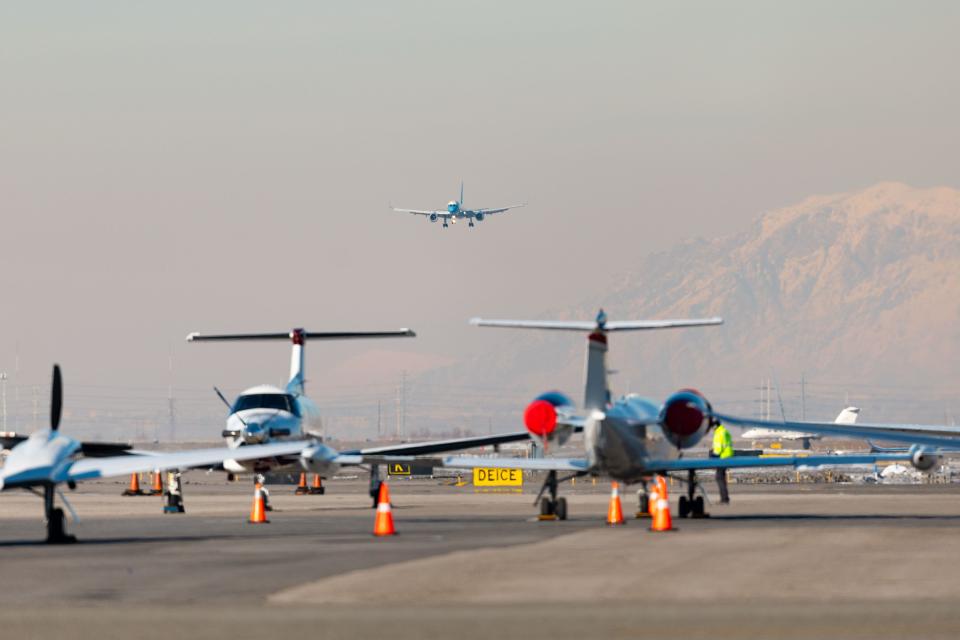 The plane carrying first lady Jill Biden descends into Salt Lake City on Tuesday, Jan. 16, 2024. | Megan Nielsen, Deseret News