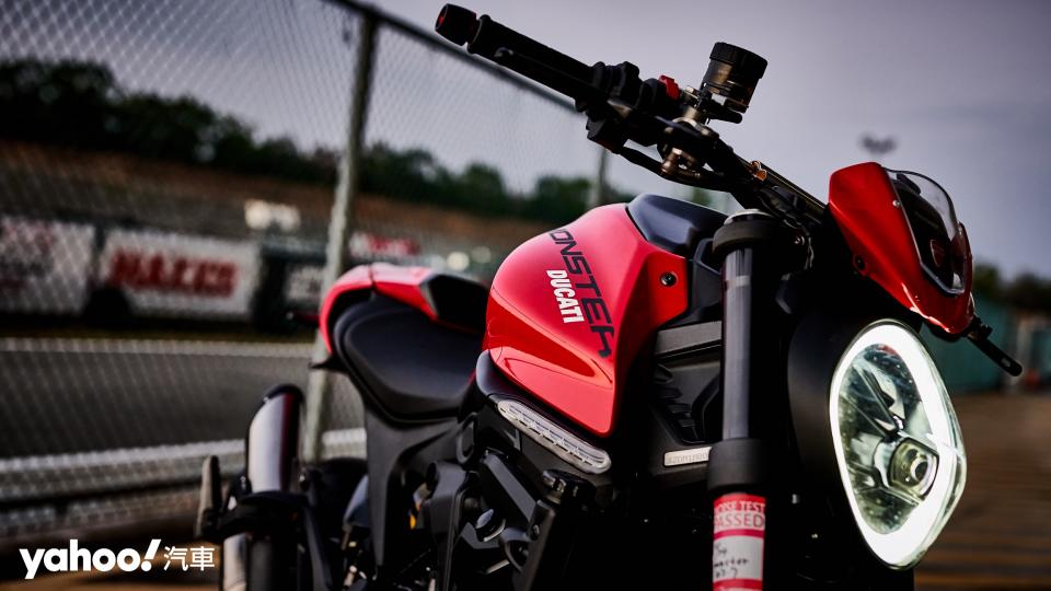 2022 Ducati Monster賽道試駕！大怪獸小麗寶肆虐遊！