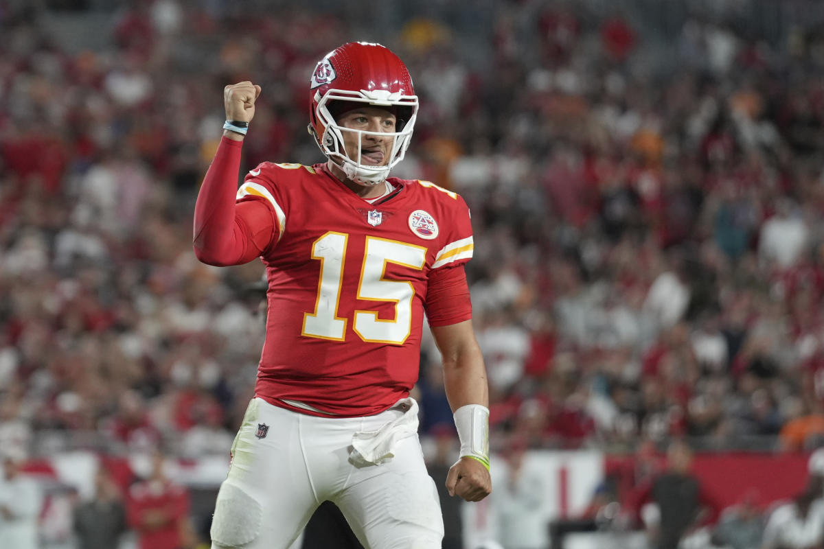 NFL Monday Night Football tracker: Patrick Mahomes leads Chiefs against AFC  West rival Raiders