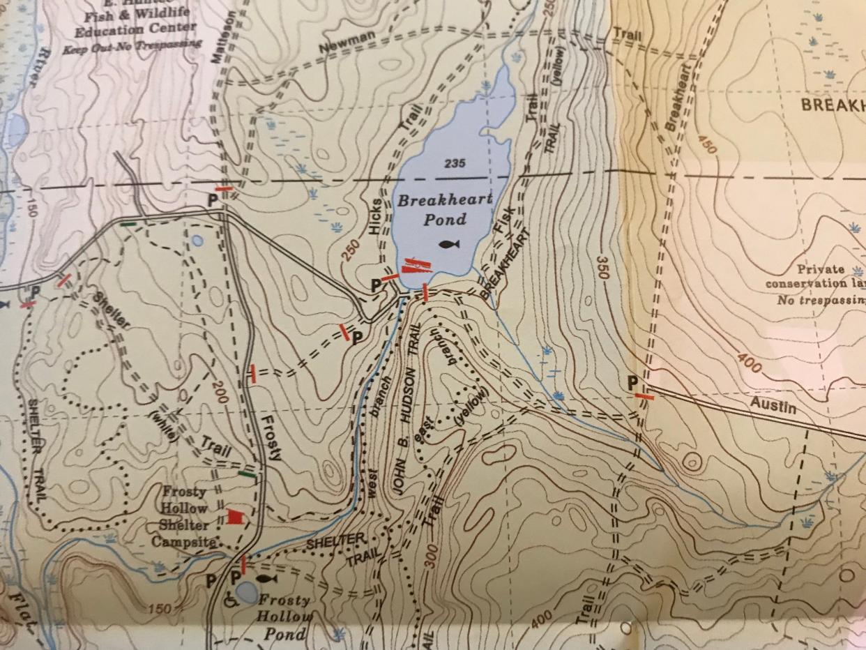 A map of the trails around Frosty Hollow Pond and nearby Breakheart Pond.