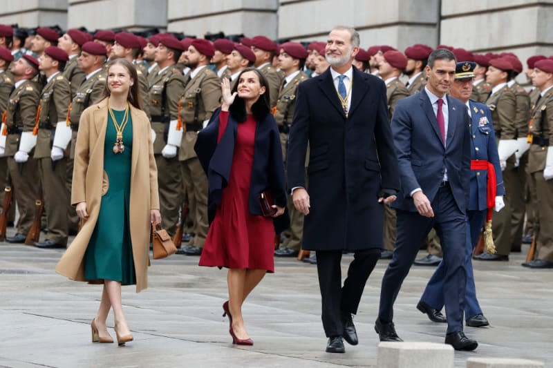 Princesa Leonor con reyes Letizia y Felipe 