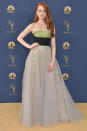 <p>Entre el color del cabello y los del vestido, diseño de Prada, la revista <em><a rel="nofollow noopener" href="https://www.seventeen.com/fashion/celeb-fashion/a23291116/madelaine-petsch-emmy-awards-2018/" target="_blank" data-ylk="slk:Seventeen;elm:context_link;itc:0;sec:content-canvas" class="link ">Seventeen</a></em> la comparó con la princesa Anna de la película ‘Frozen’. ¿Qué te parece? Foto: Nellson Barnard / Getty Images. </p>