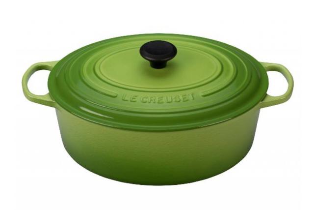 Le Creuset Put Its Factory-to-Table Sale Online for the First Time Ever ...