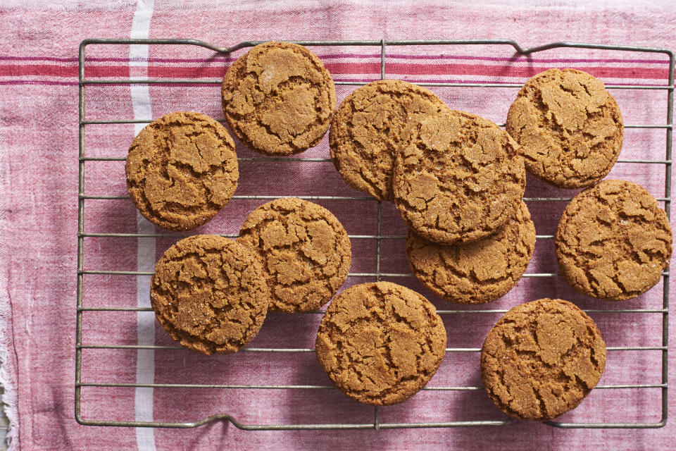 Molasses Crinkles