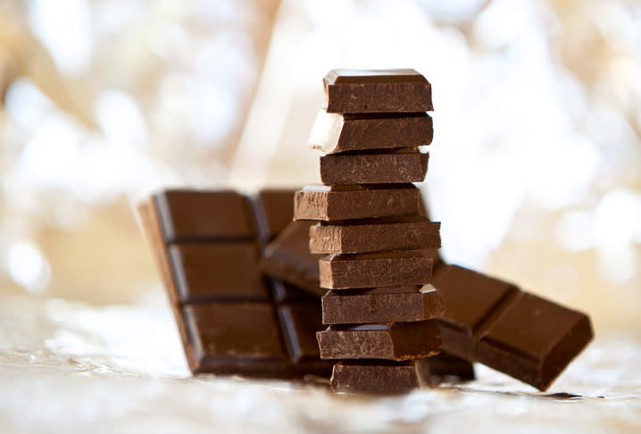 Buenas noticias: el chocolate amargo podría ayudar a cuidar tu figura. – Foto: Kelly Sillaste/Getty Images