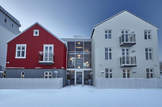 The snowy exterior of the Reykjavik Marina Residence (Reykjavik Marina Residence)