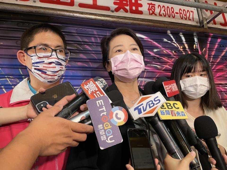 圖說：黃珊珊今日上午出席公開活動接受媒體聯訪。（記者蔡宜彣攝影）