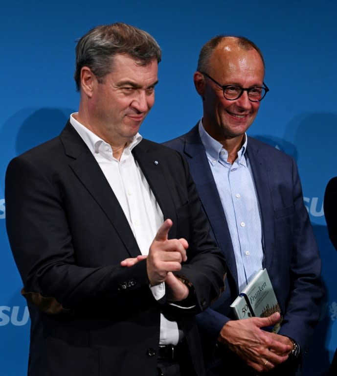 Mit Bayerns Ministerpräsident Söder als Kanzlerkandidat hätte die Union einer Umfrage zufolge die größten Chancen auf einen Sieg bei der Bundestagswahl. Damit werden der Union mit Söder größere Chancen als mit Parteichef Merz eingeräumt. (Christof STACHE)