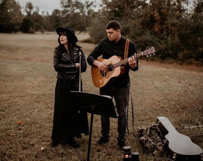 Jessie James and Patrick Thorne to perform live a Little Village & Finns  March 4.